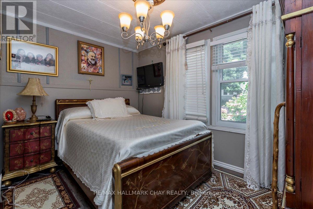 43 Linden Lane, Innisfil, Ontario  L9S 1P2 - Photo 14 - N12263052
