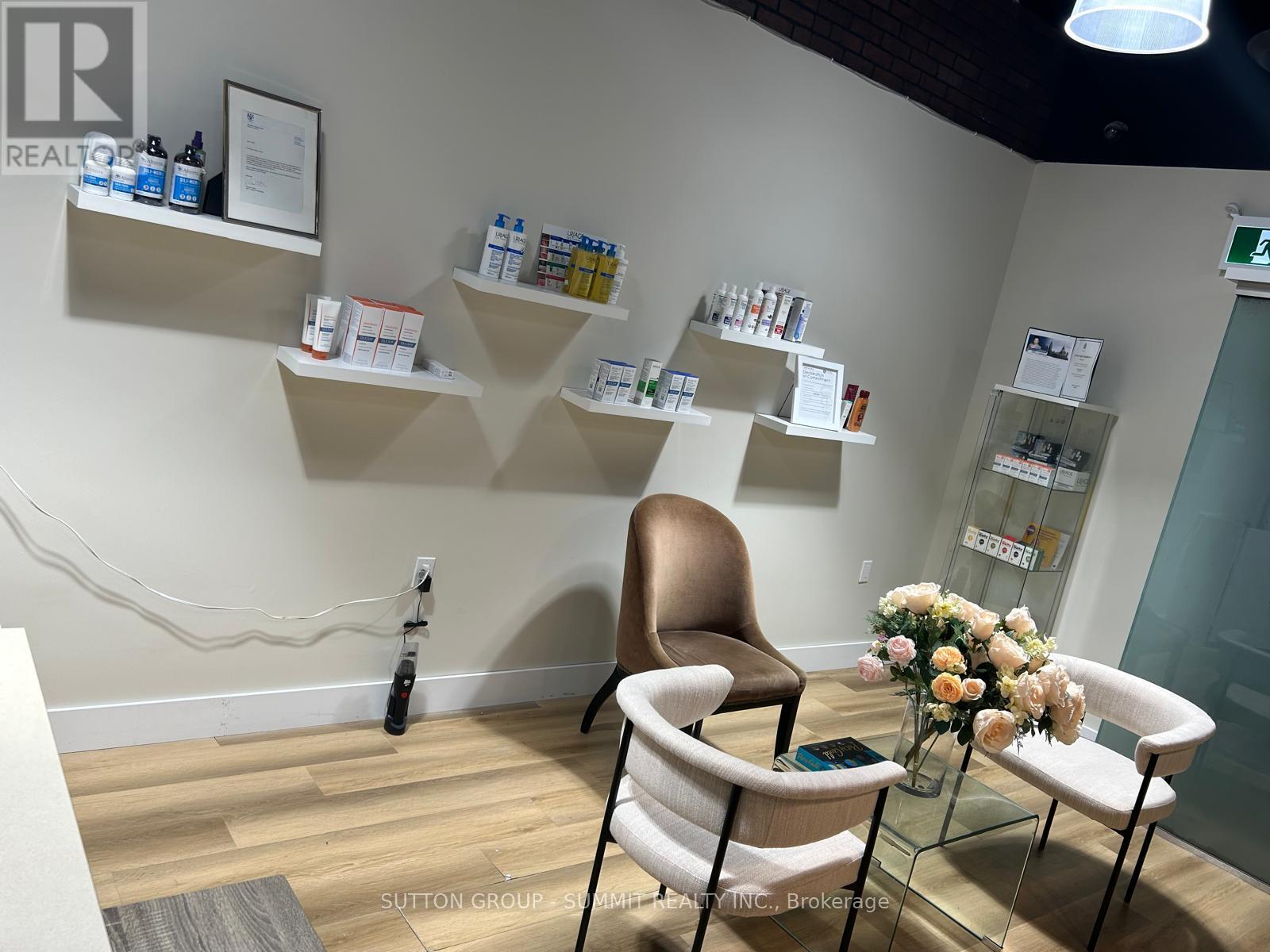 22 - 1118 Centre Street, Vaughan, Ontario  L4J 7R9 - Photo 4 - N12263060