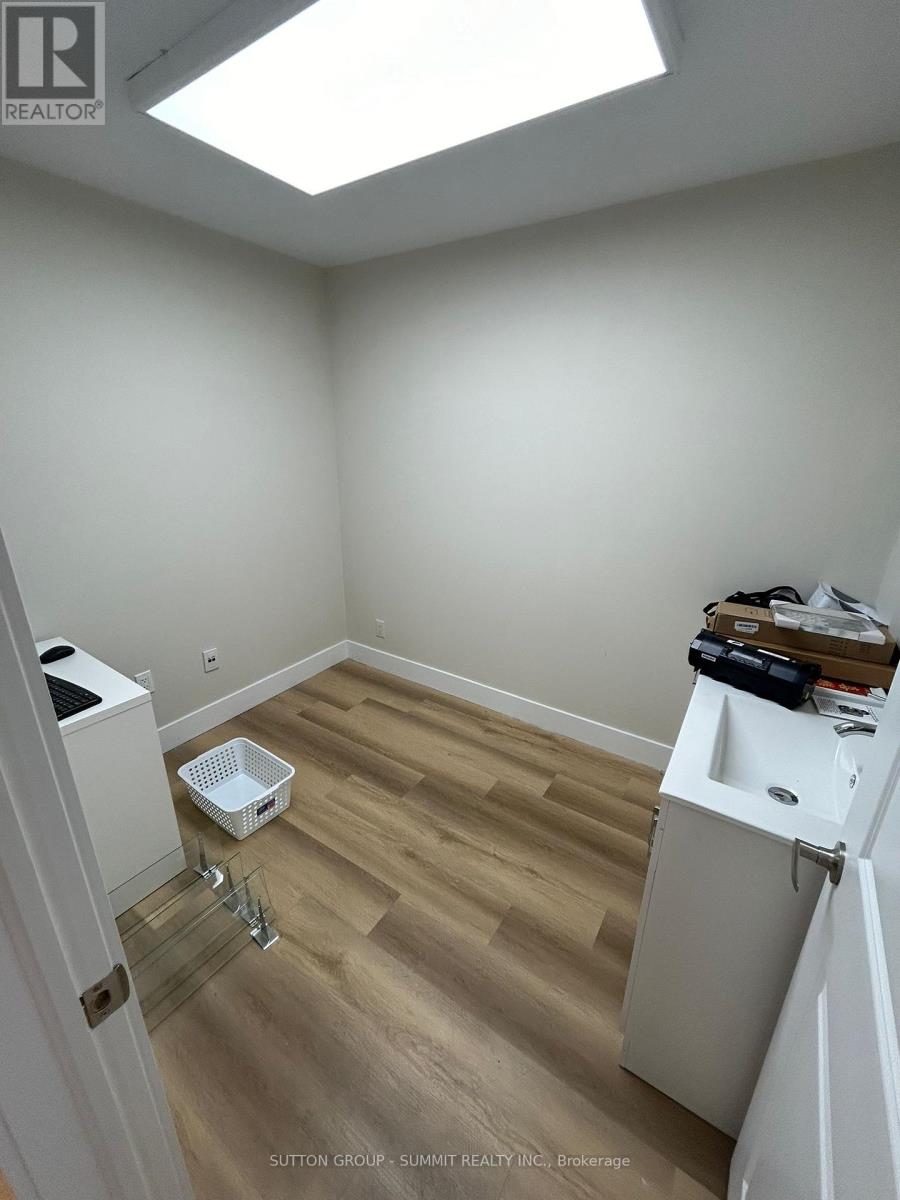 22 - 1118 Centre Street, Vaughan, Ontario  L4J 7R9 - Photo 6 - N12263060