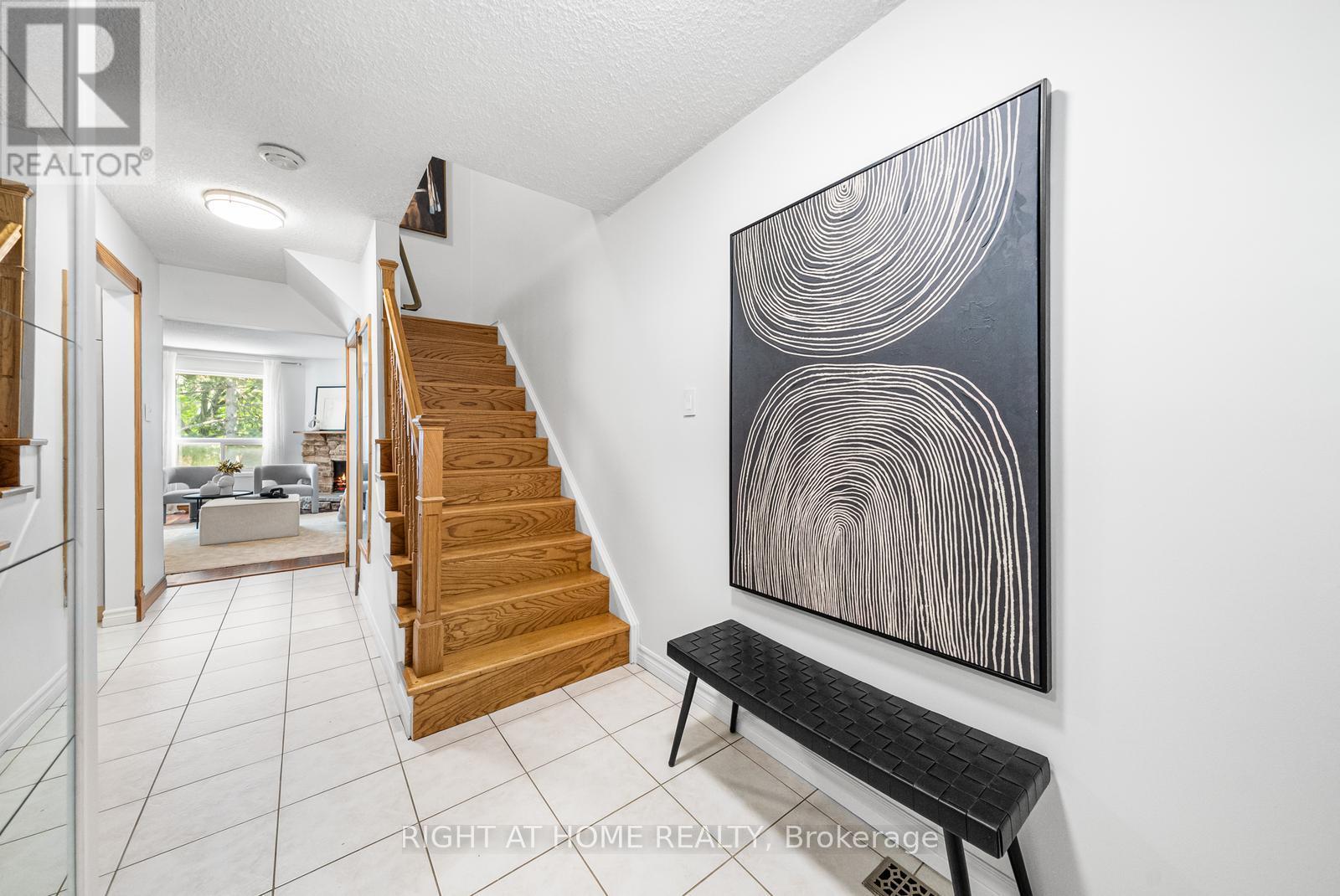 Property at 8 KINDALE WAY image 3