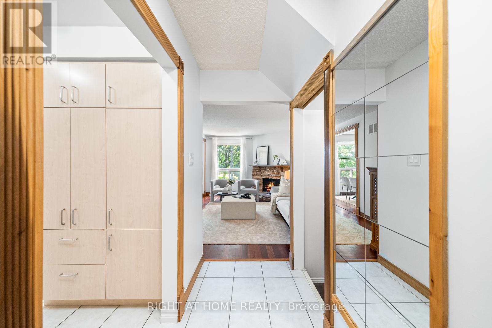 Property at 8 KINDALE WAY image 4