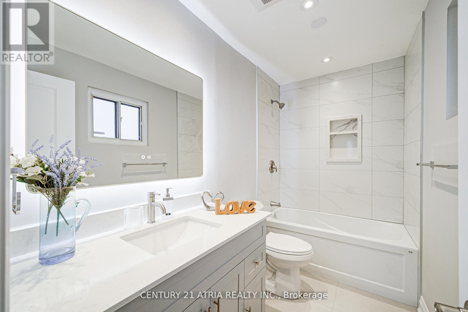 190 Romfield Circuit, Markham, Ontario  L3T 3J1 - Photo 21 - N12263112