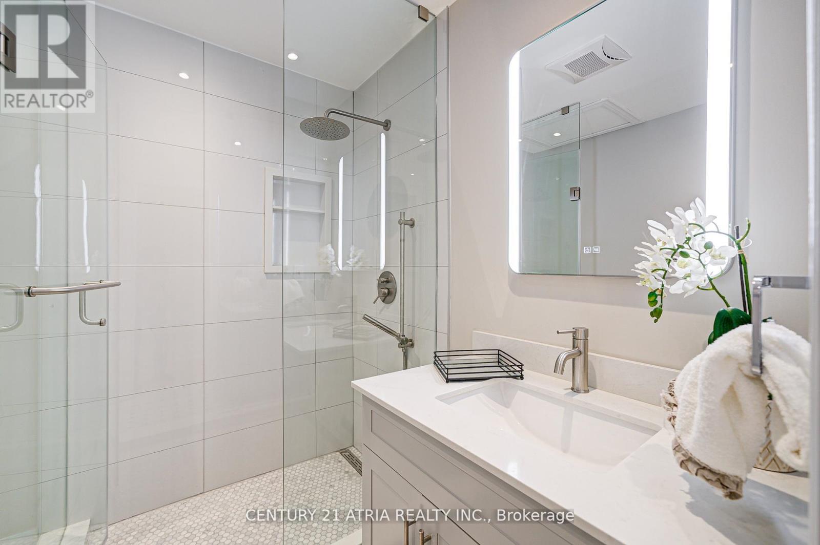 190 Romfield Circuit, Markham, Ontario  L3T 3J1 - Photo 23 - N12263112