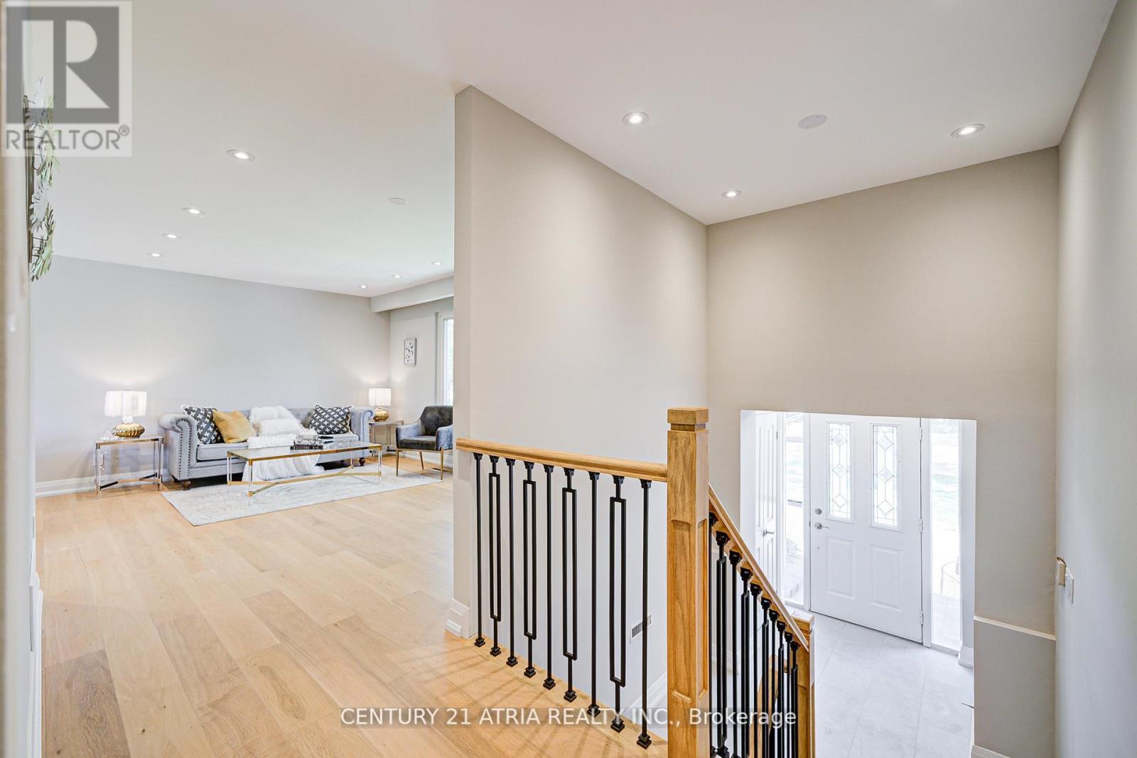 Property at 190 ROMFIELD CIRCUIT image 5
