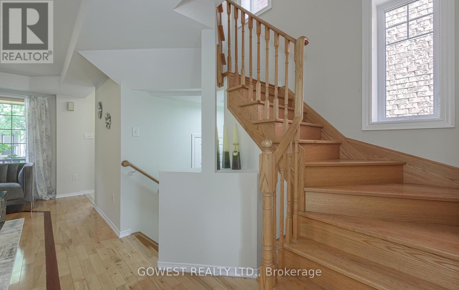 212 Roxton Road, Oakville (Ro River Oaks), Ontario  L6H 6M8 - Photo 11 - W12263016