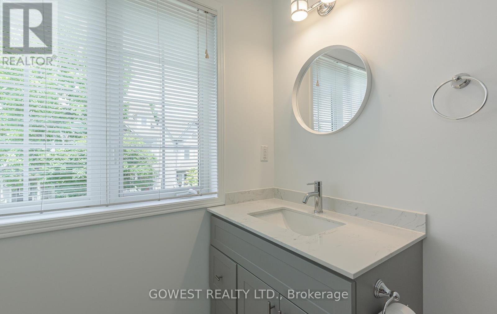 212 Roxton Road, Oakville (Ro River Oaks), Ontario  L6H 6M8 - Photo 22 - W12263016