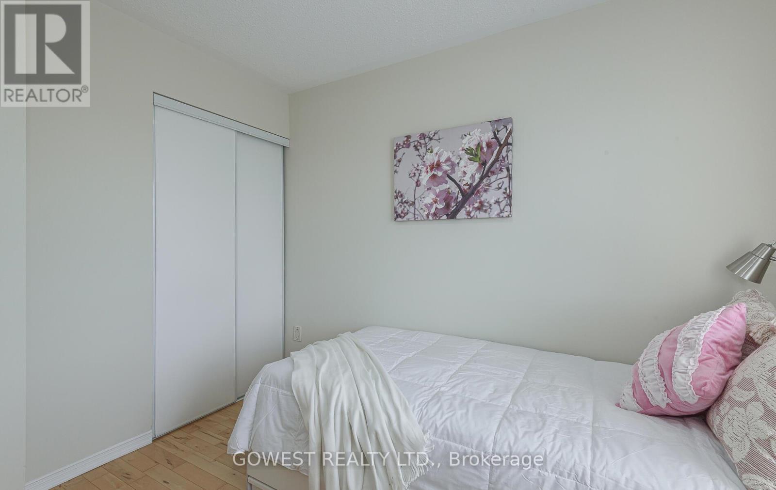 212 Roxton Road, Oakville (Ro River Oaks), Ontario  L6H 6M8 - Photo 25 - W12263016