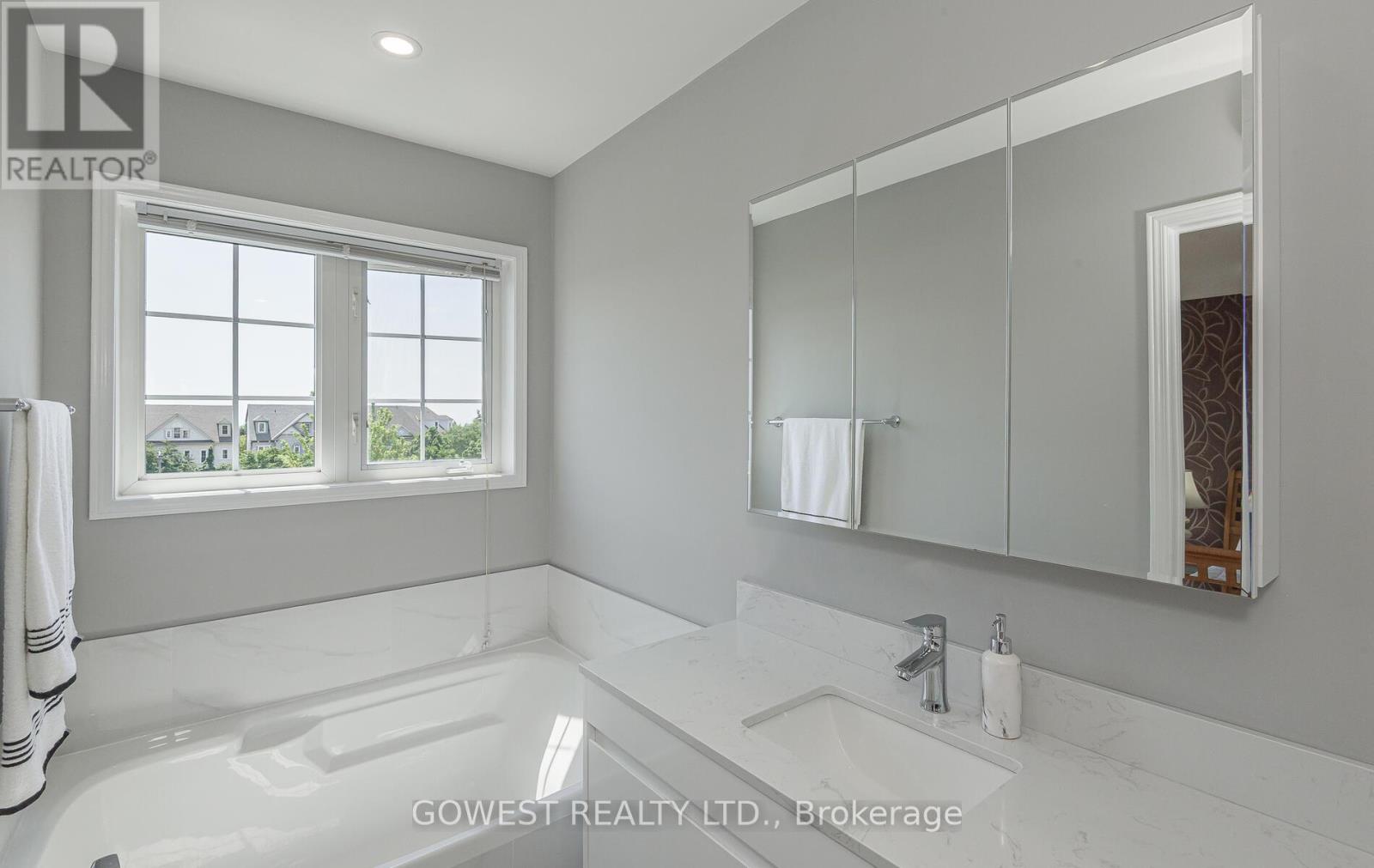212 Roxton Road, Oakville (Ro River Oaks), Ontario  L6H 6M8 - Photo 39 - W12263016