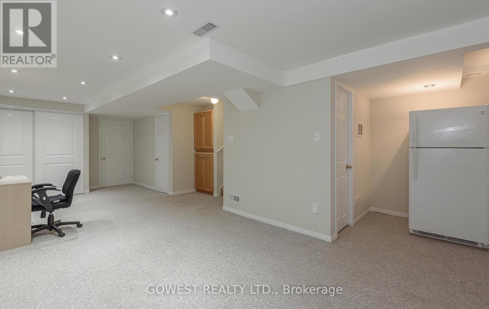 212 Roxton Road, Oakville (Ro River Oaks), Ontario  L6H 6M8 - Photo 43 - W12263016