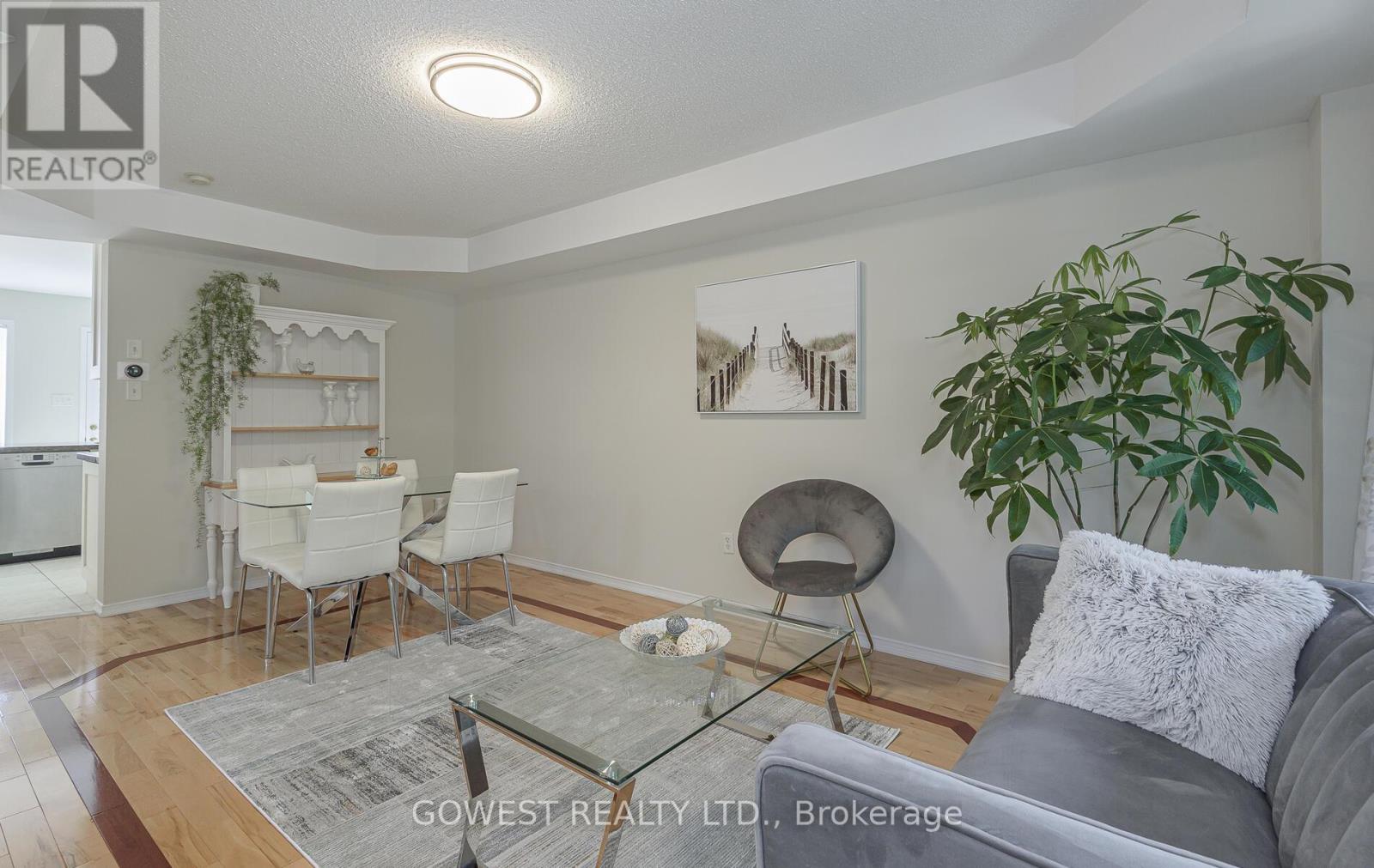 212 Roxton Road, Oakville (Ro River Oaks), Ontario  L6H 6M8 - Photo 8 - W12263016