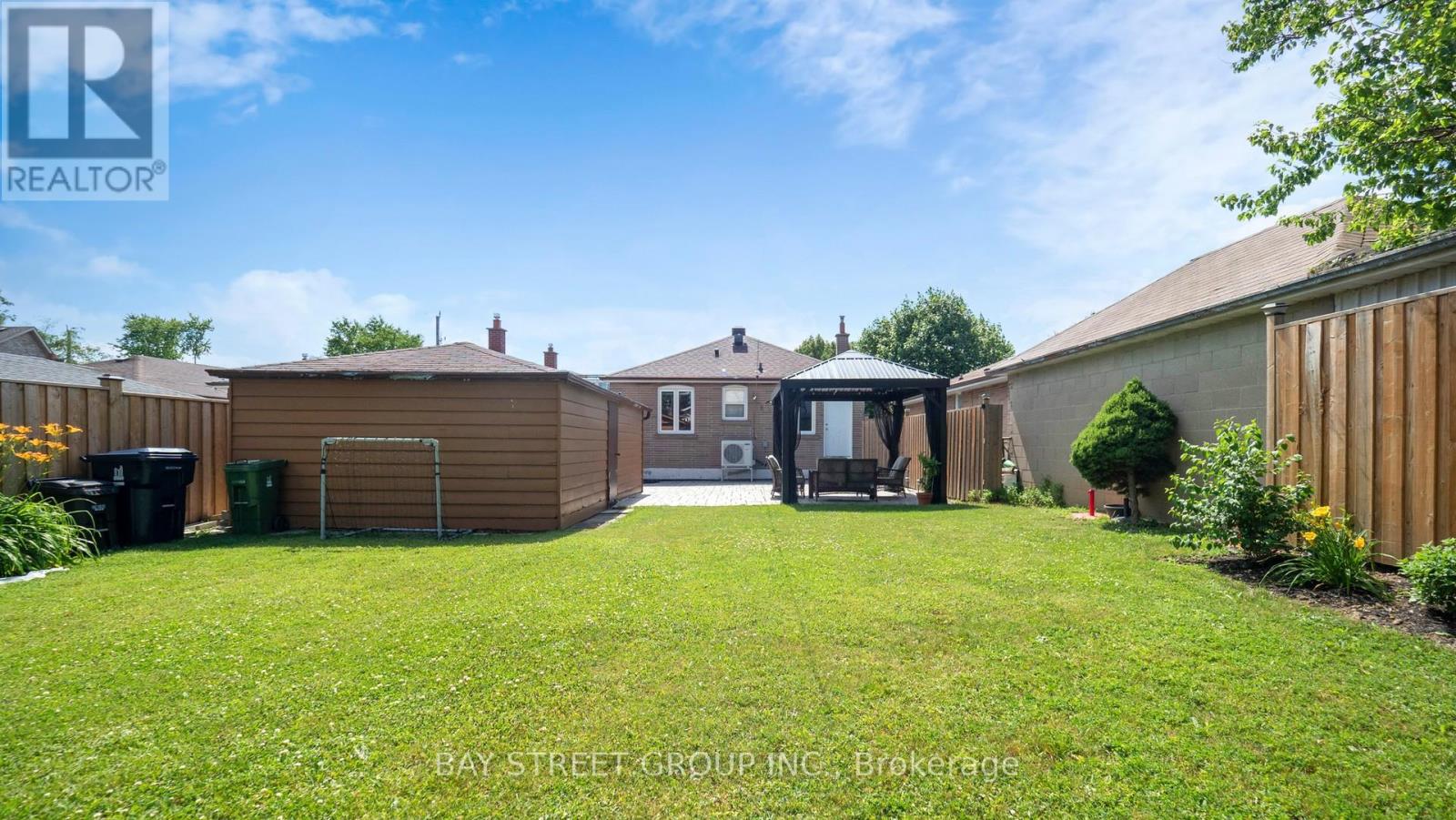15 Macleod Street, Toronto, Ontario  M6L 2M7 - Photo 32 - W12263116