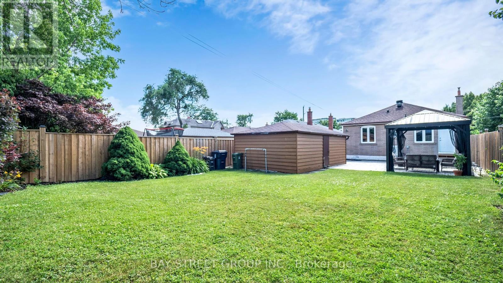 15 Macleod Street, Toronto, Ontario  M6L 2M7 - Photo 34 - W12263116