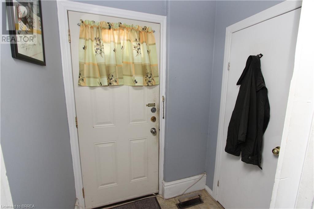 62 Arthur Street, Brantford, Ontario  N3S 3H8 - Photo 14 - 40745522