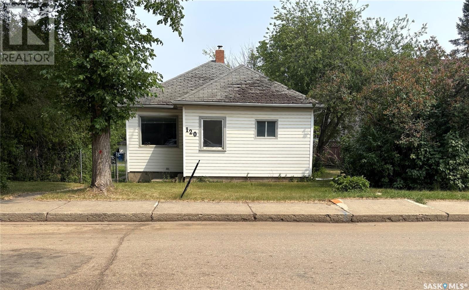 120 Iroquois STREET W, moose jaw, Saskatchewan