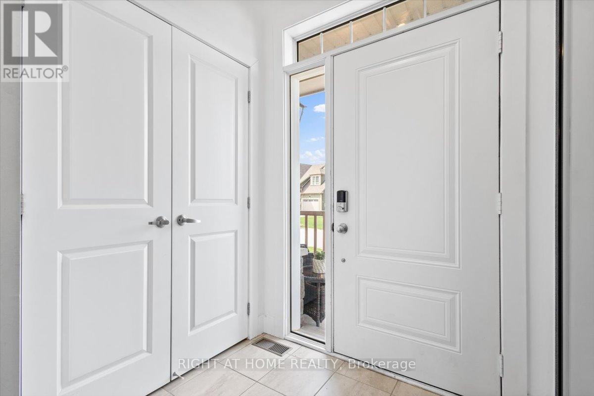 Property at 206 YELLOW BIRCH CRESCENT image 5