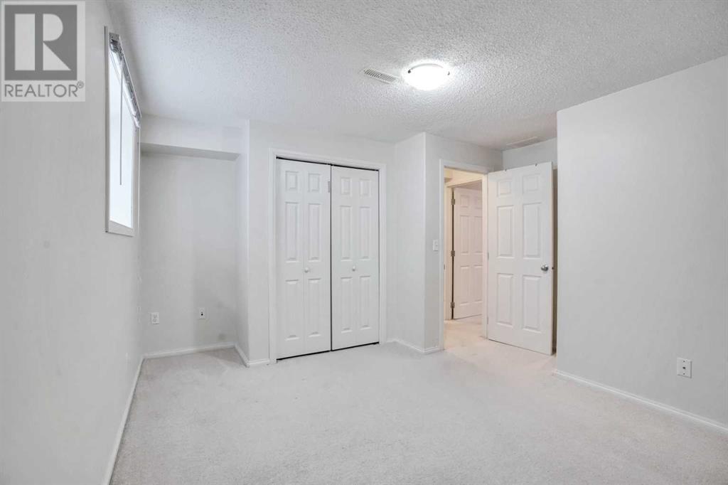 Property at 48 Saddleland Close NE image 4