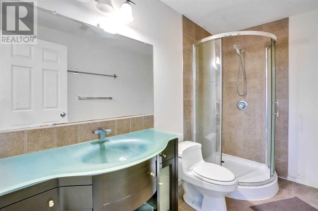 Property at 48 Saddleland Close NE image 5