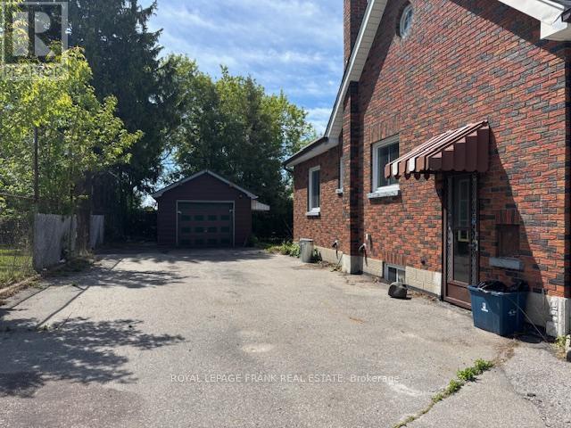 Property at 213 BANTING AVENUE image 3
