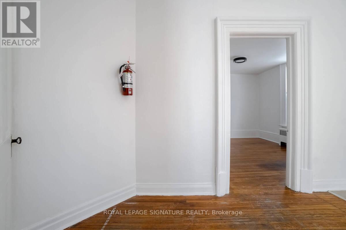 48 David Street, Brampton (Downtown Brampton), Ontario  L6X 1J5 - Photo 18 - W12263173