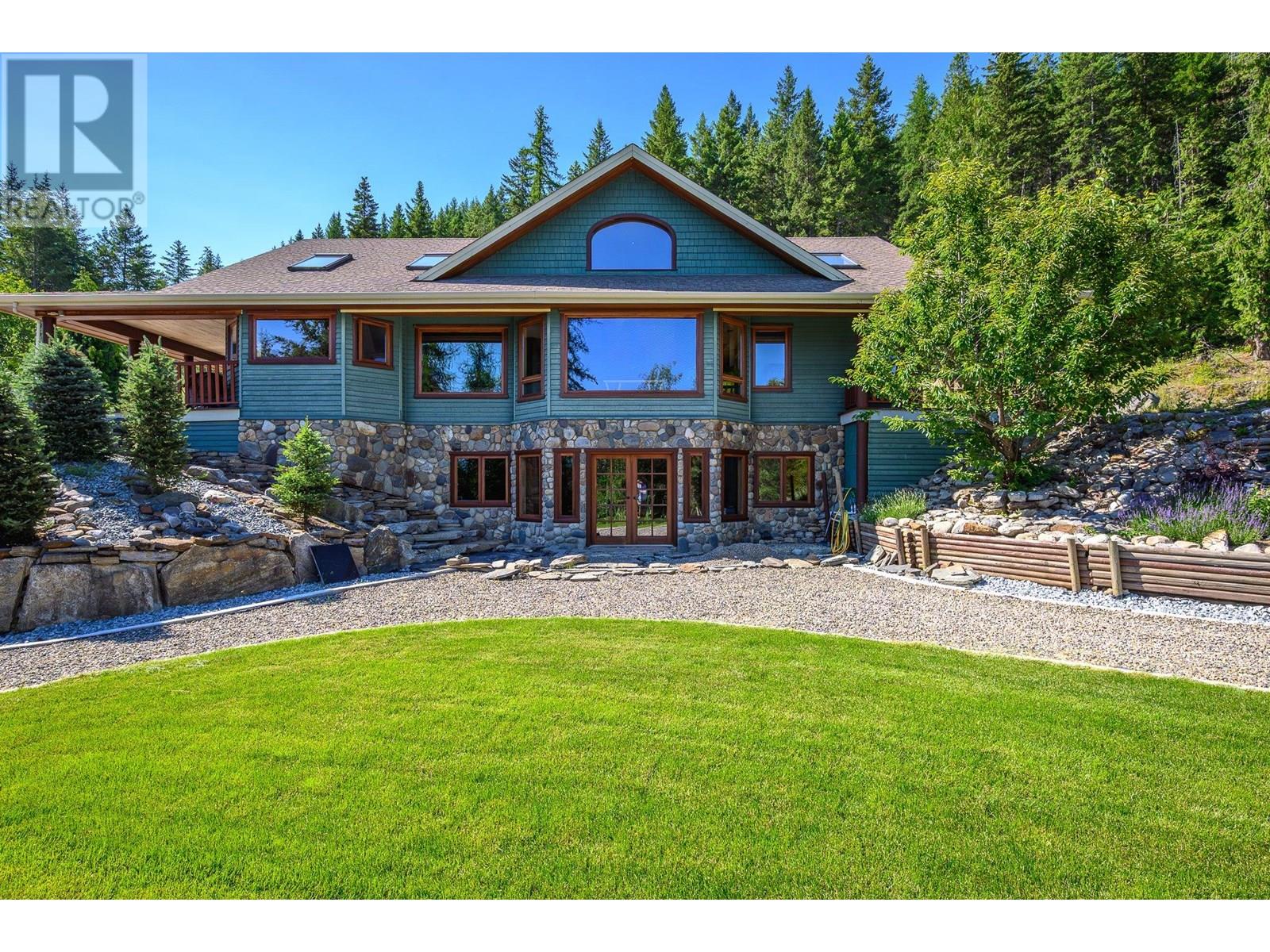 10 Harris Creek Road, lumby, British Columbia
