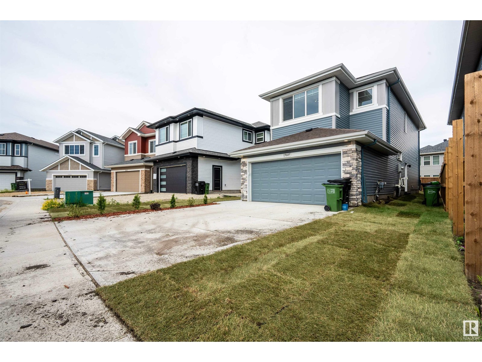 Property at 17607 48ST NW NW image 1