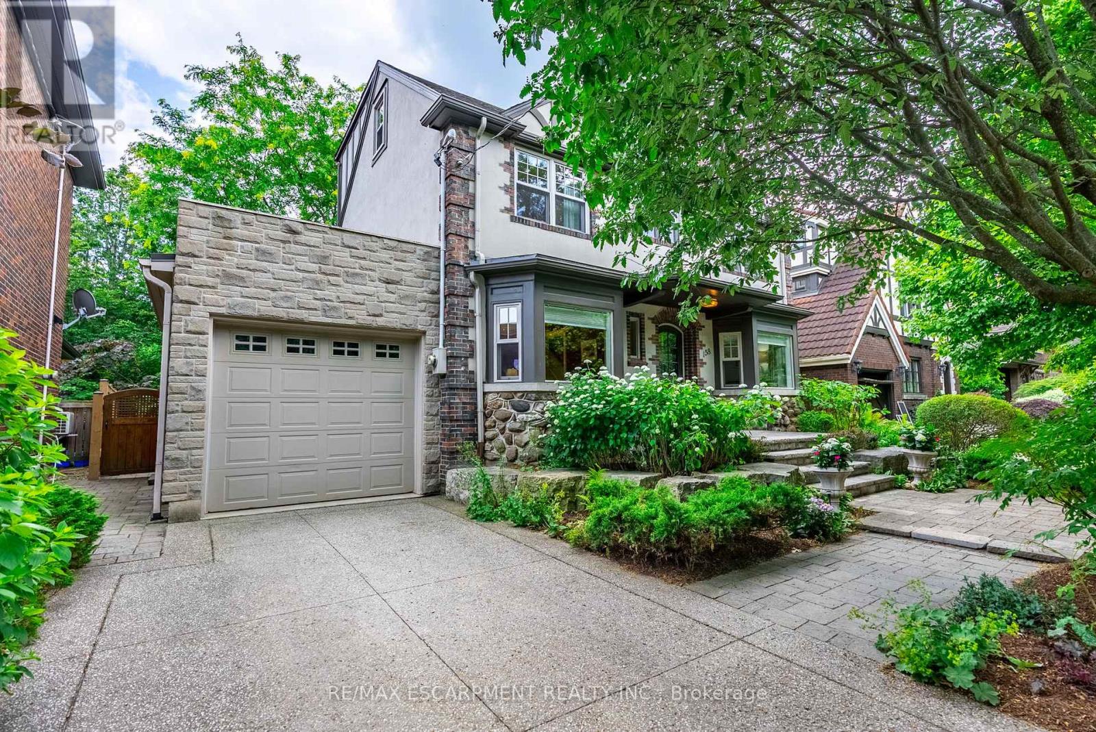 Property at 158 DALEWOOD CRESCENT image 4