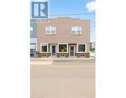 907 BARTON Street E, Hamilton, Ontario