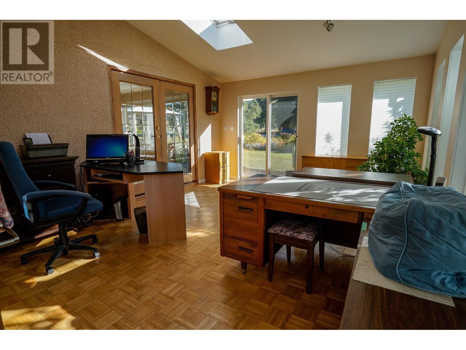 2697 Shoreacres Road, Castlegar, British Columbia  V1N 4R1 - Photo 15 - 10354770