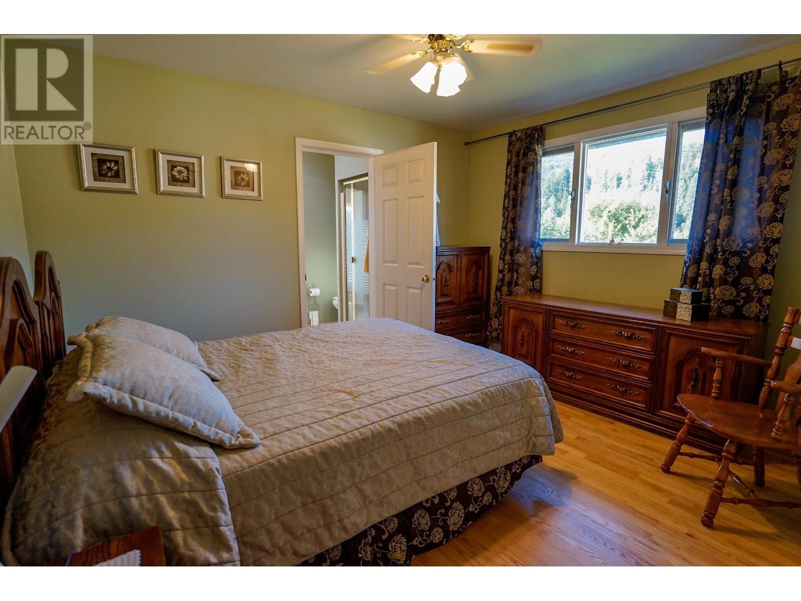 2697 Shoreacres Road, Castlegar, British Columbia  V1N 4R1 - Photo 19 - 10354770