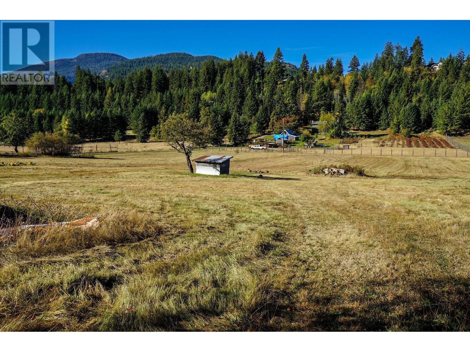 2697 Shoreacres Road, Castlegar, British Columbia  V1N 4R1 - Photo 31 - 10354770