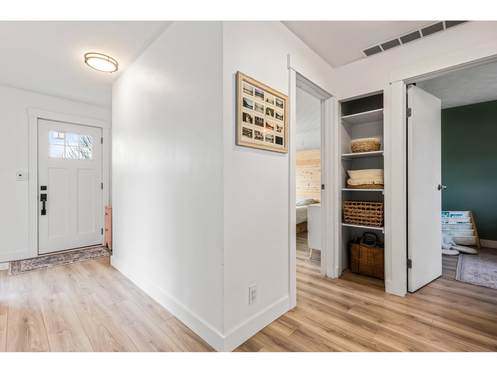 Property at 46657 CEDAR AVENUE image 4