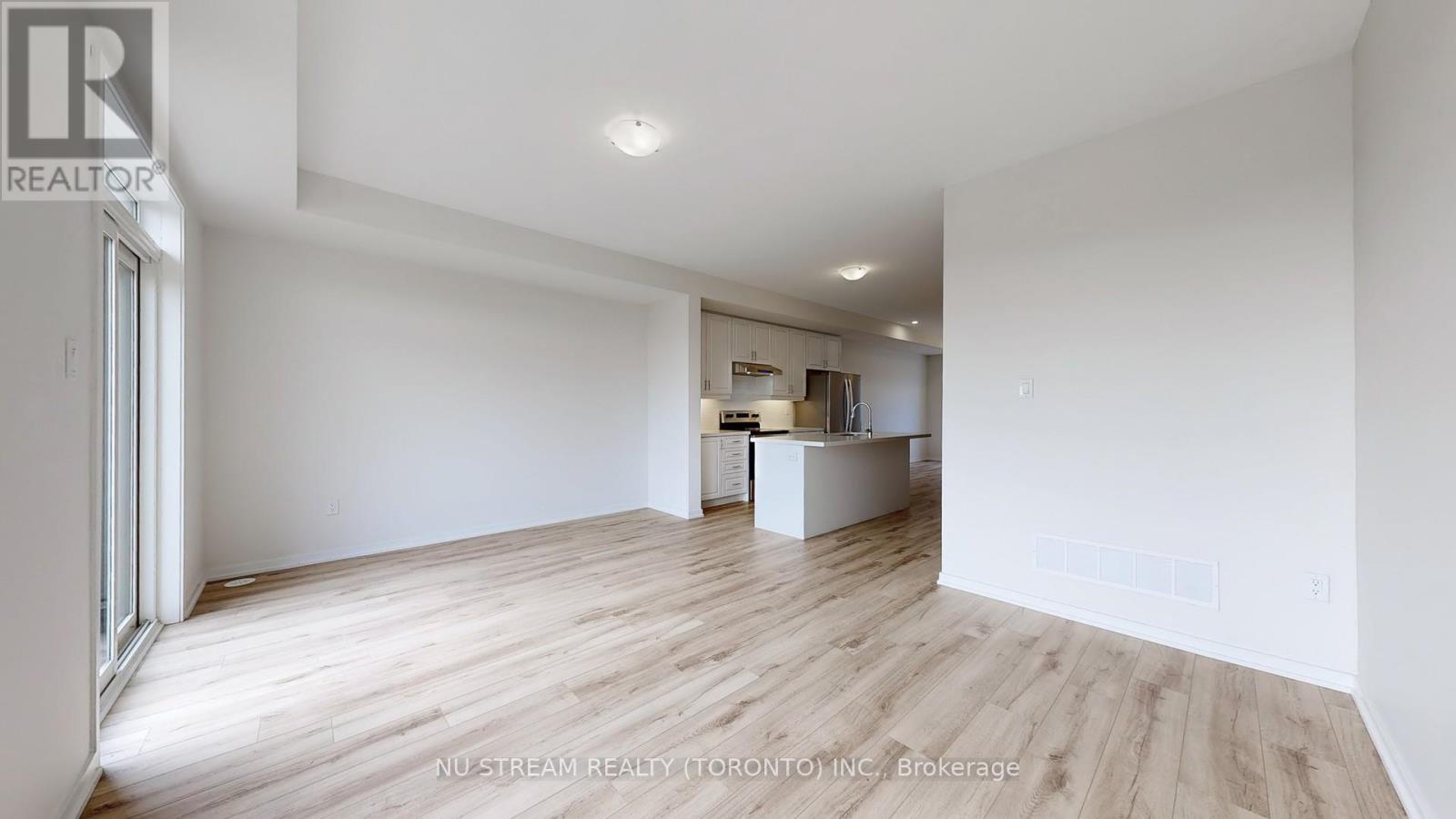 17 Rattenbury Road, Vaughan, Ontario  L6A 5C5 - Photo 10 - N12254818
