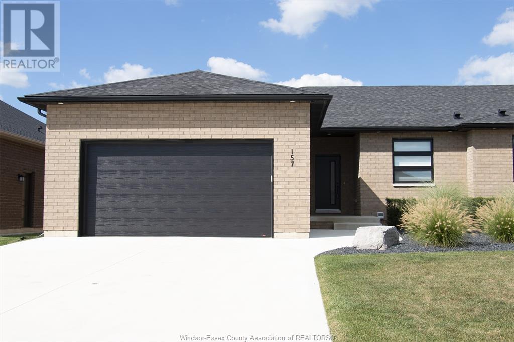 Property at 157 BLUE JAY CRESCENT image 2