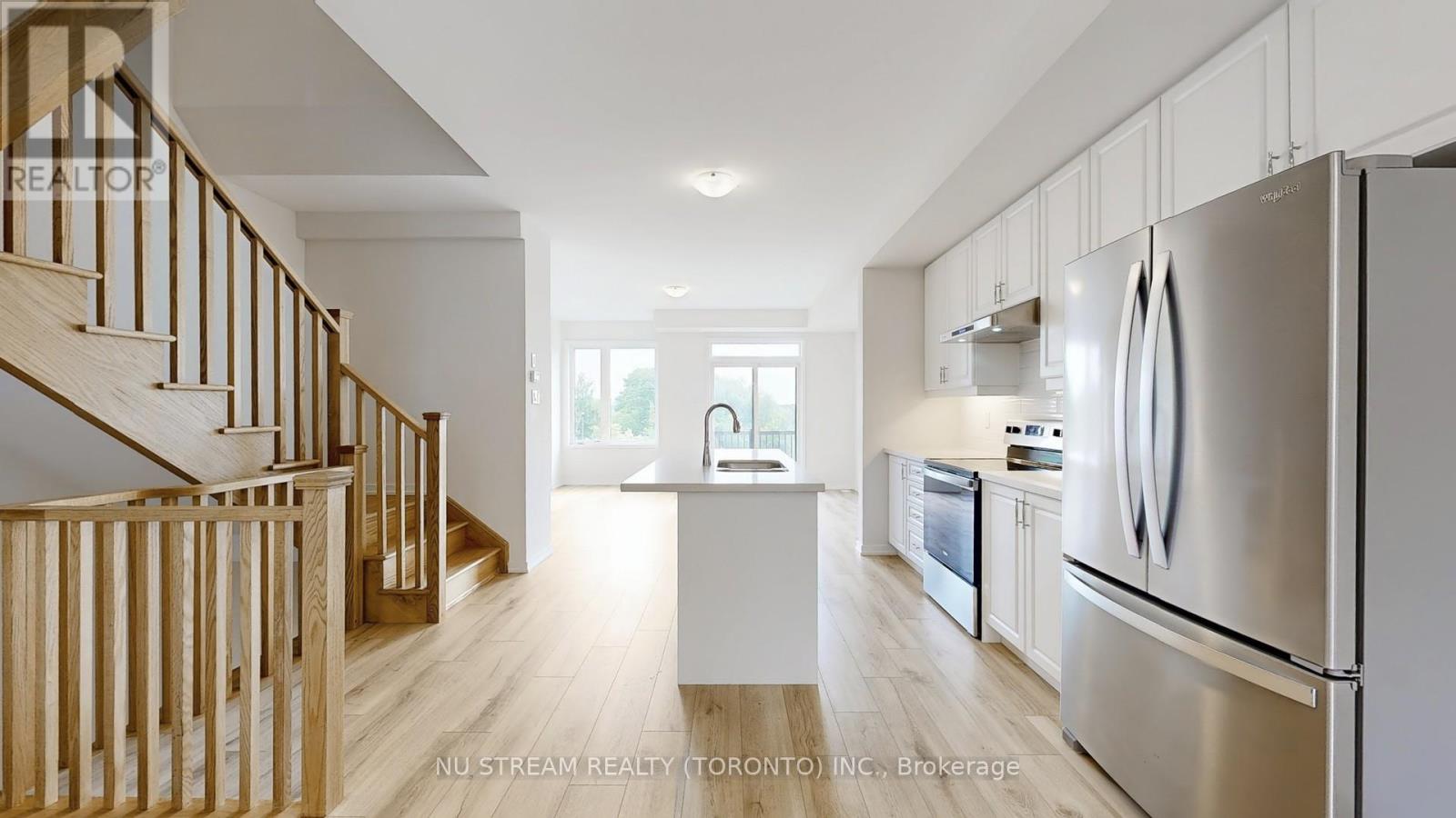 17 Rattenbury Road, Vaughan, Ontario  L6A 5C5 - Photo 3 - N12254818