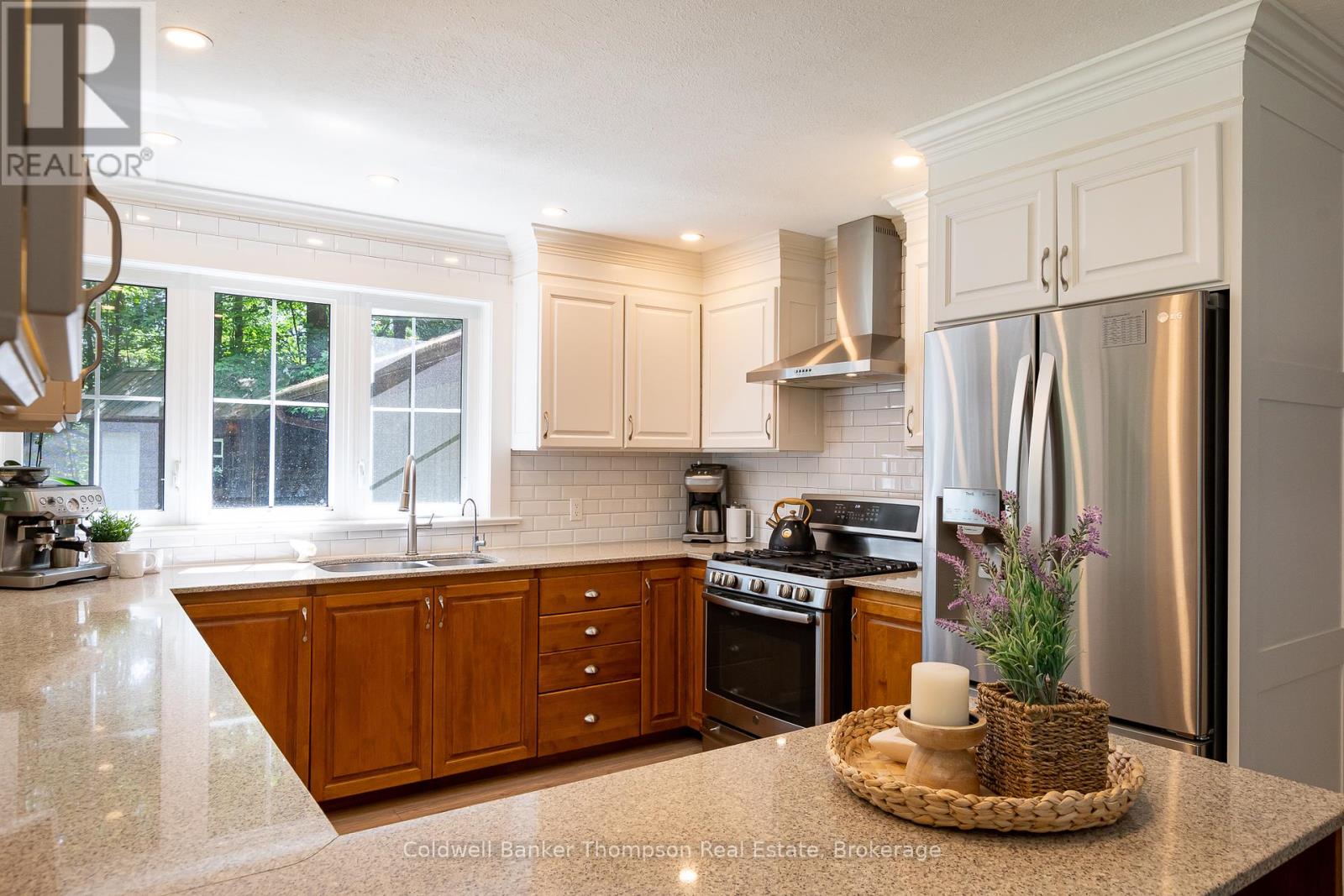 549 Greer Road, Huntsville, Ontario  P0B 1M0 - Photo 12 - X12263313