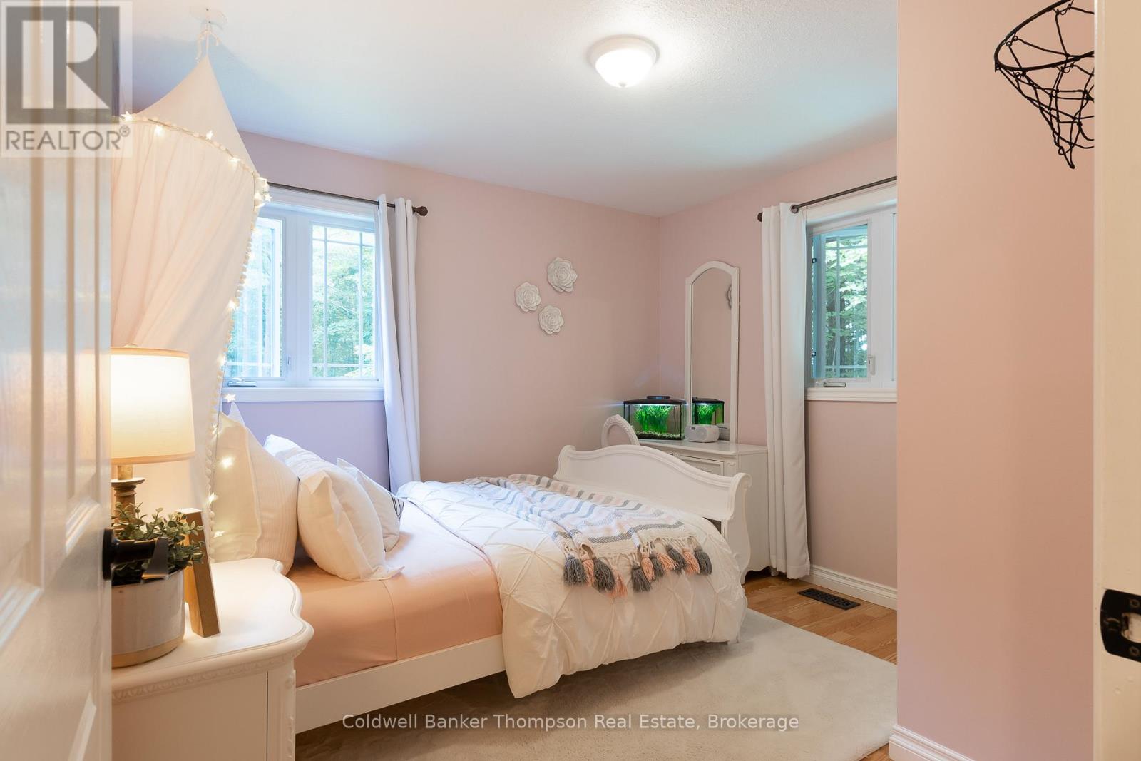 549 Greer Road, Huntsville, Ontario  P0B 1M0 - Photo 15 - X12263313