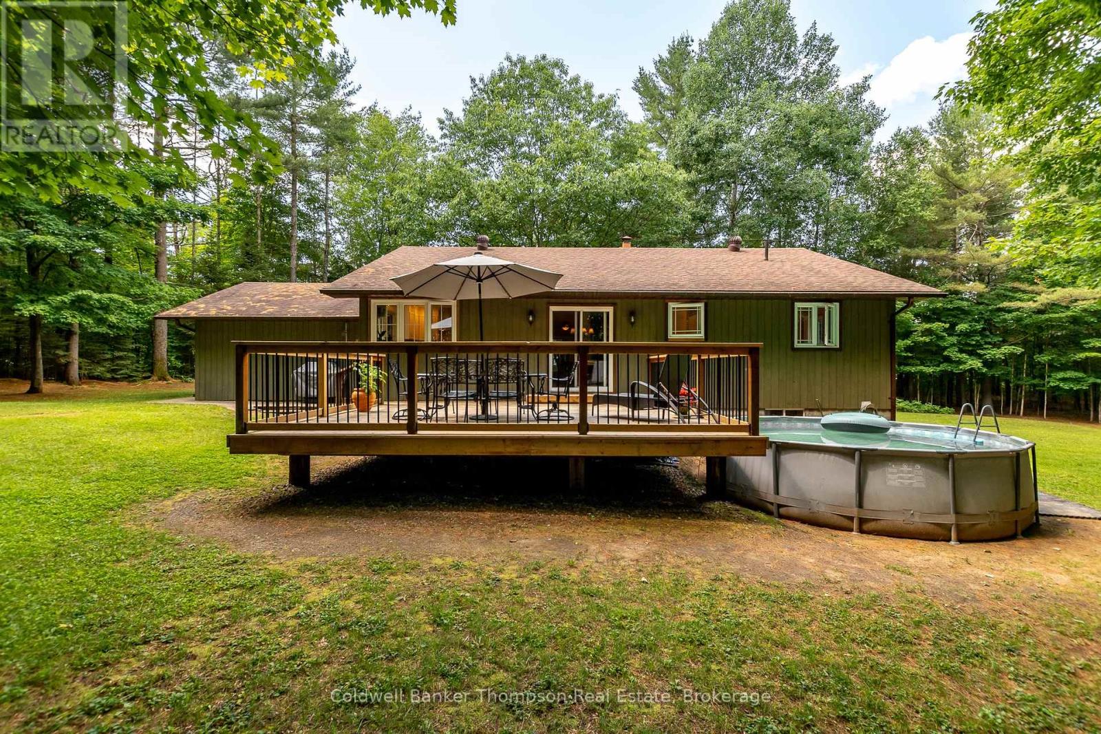 549 Greer Road, Huntsville, Ontario  P0B 1M0 - Photo 2 - X12263313