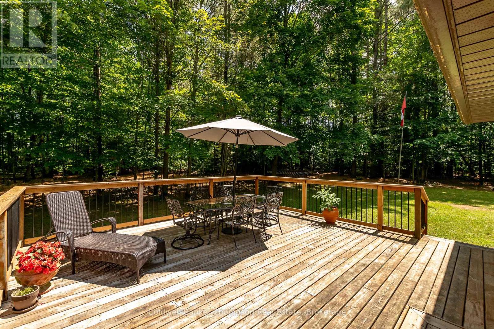549 Greer Road, Huntsville, Ontario  P0B 1M0 - Photo 8 - X12263313