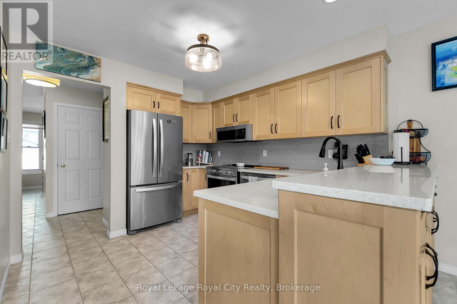 43 Hagan Avenue, Guelph, Ontario N1E 7B7 - Photo 10 - X12263333