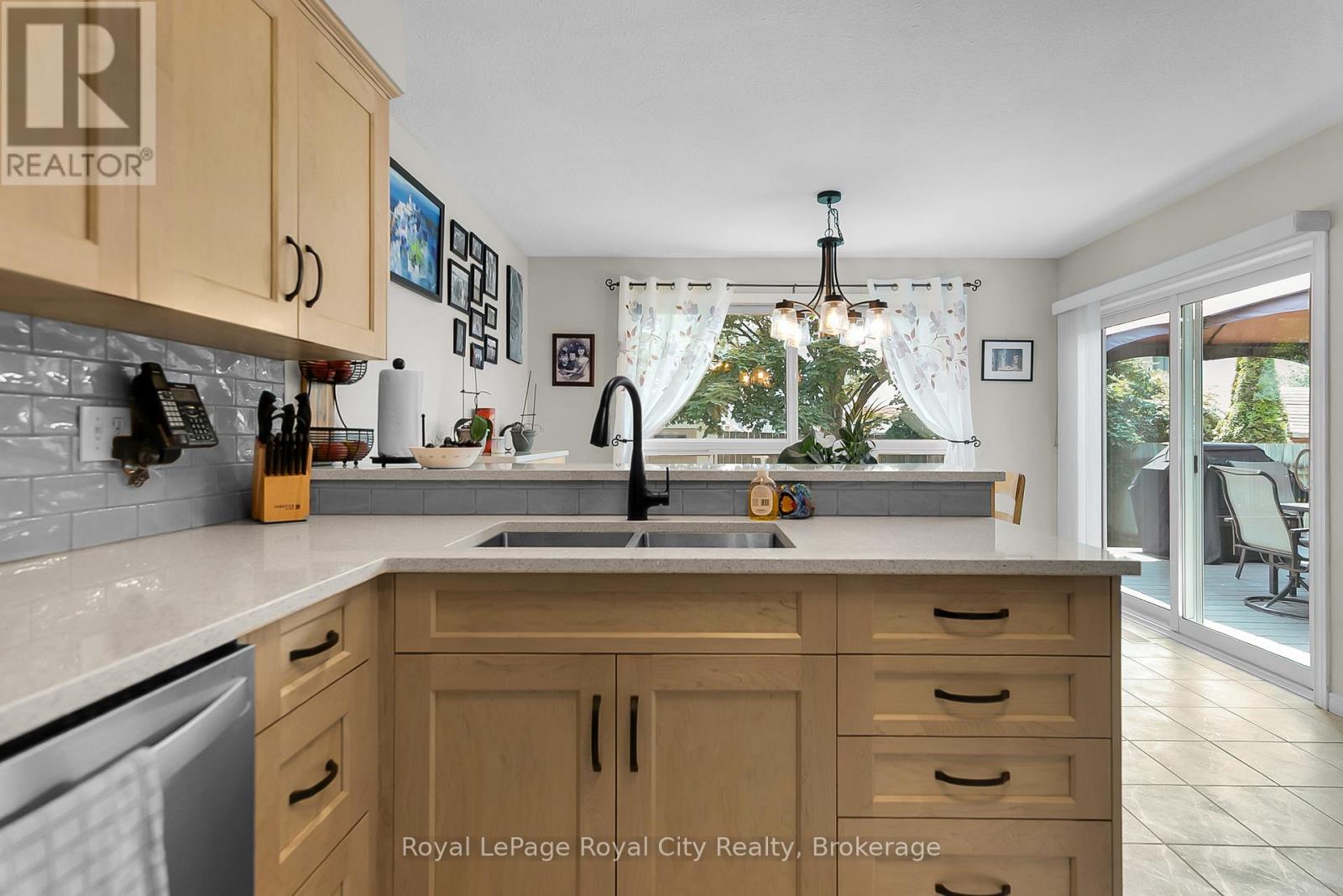 43 Hagan Avenue, Guelph, Ontario N1E 7B7 - Photo 11 - X12263333