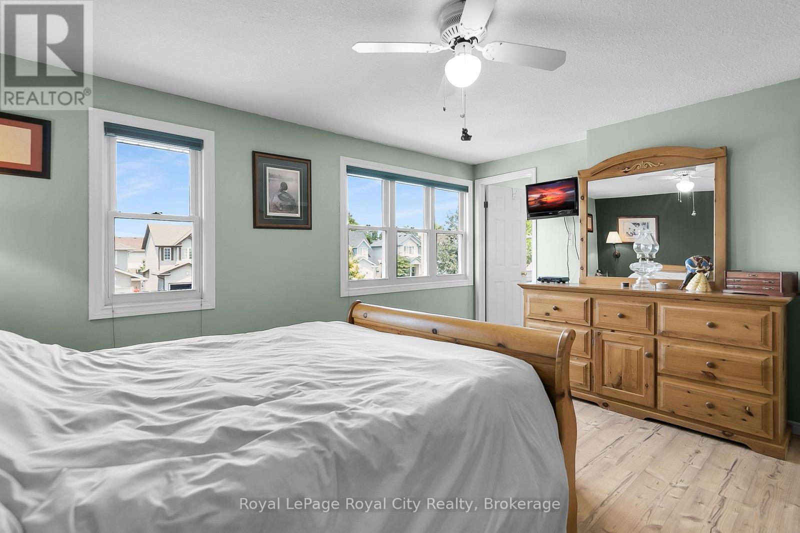 43 Hagan Avenue, Guelph, Ontario N1E 7B7 - Photo 22 - X12263333