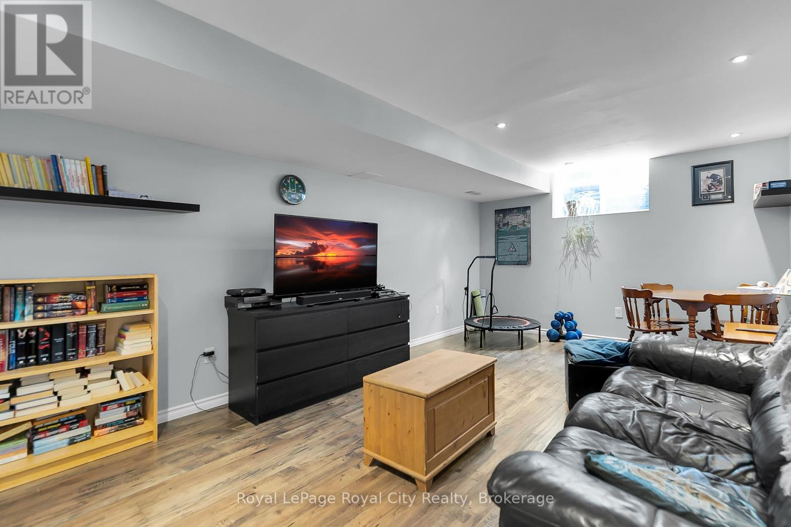 43 Hagan Avenue, Guelph, Ontario N1E 7B7 - Photo 26 - X12263333