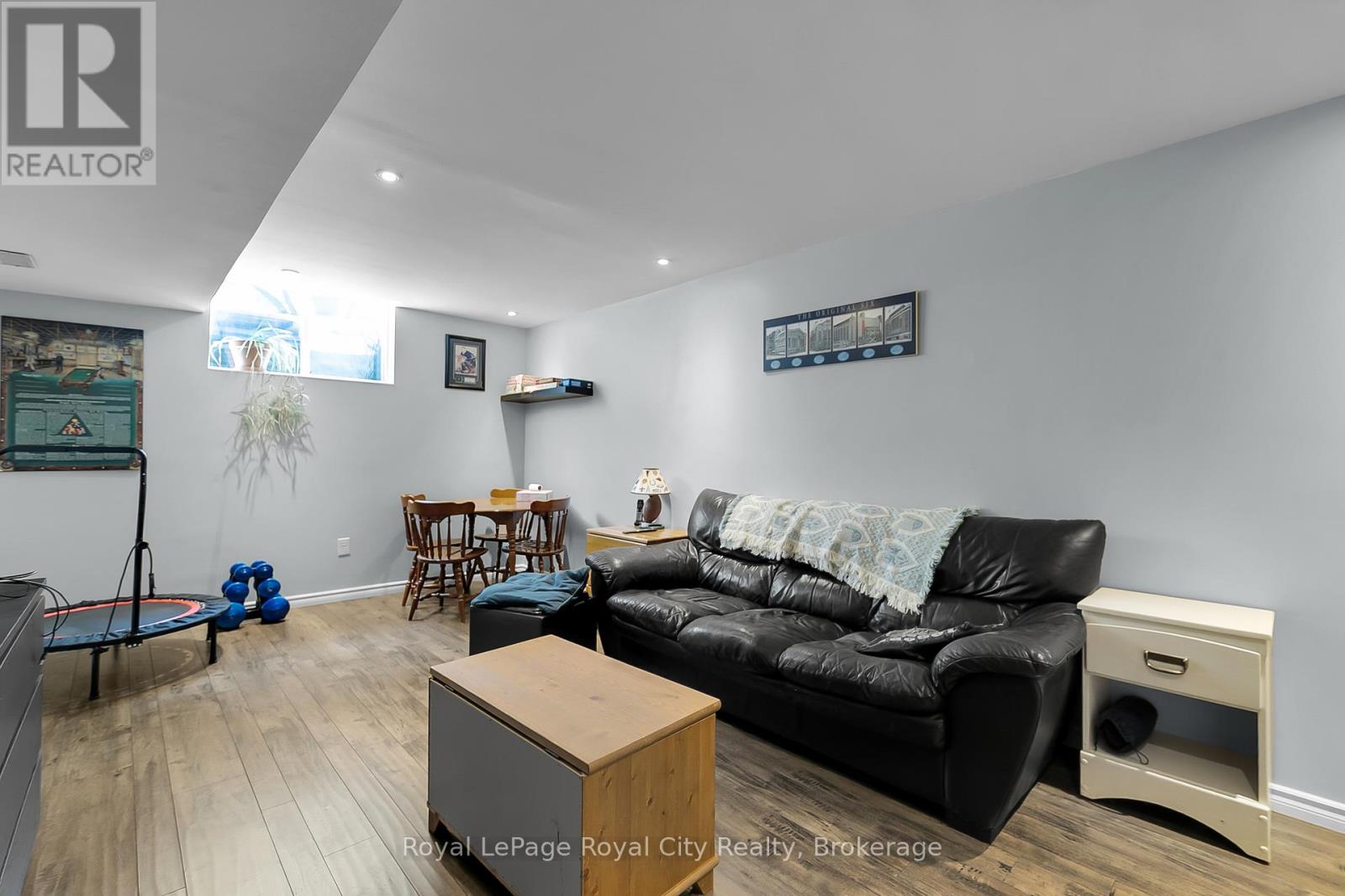 43 Hagan Avenue, Guelph, Ontario N1E 7B7 - Photo 27 - X12263333