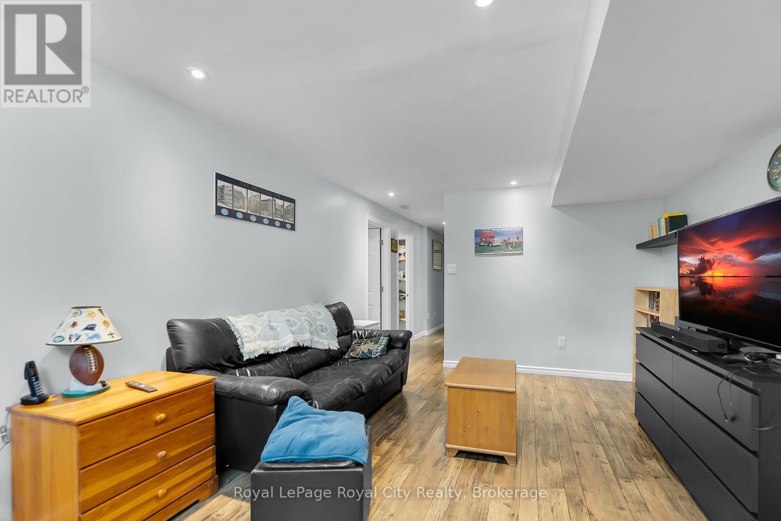 43 Hagan Avenue, Guelph, Ontario N1E 7B7 - Photo 28 - X12263333