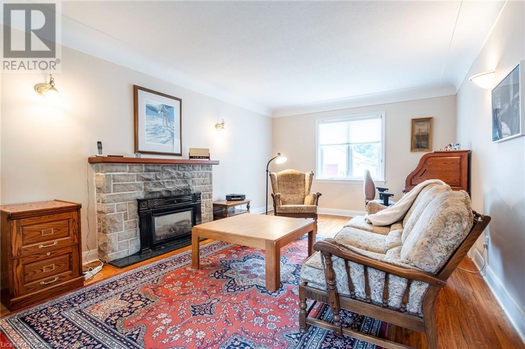 Property at 580 EMERALD Street image 3