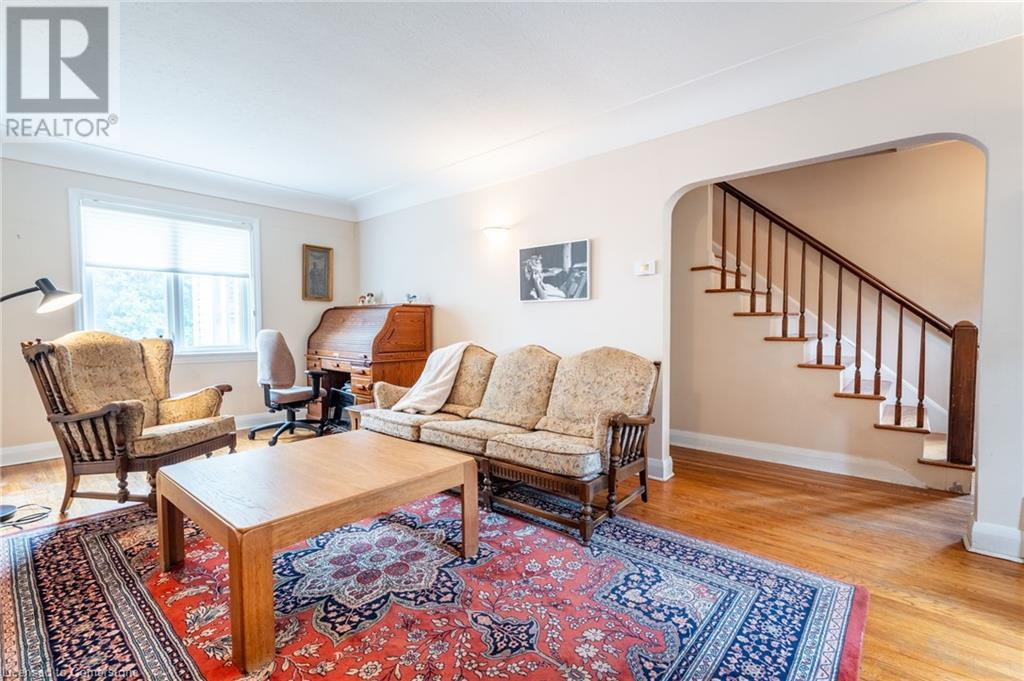 Property at 580 EMERALD Street image 4
