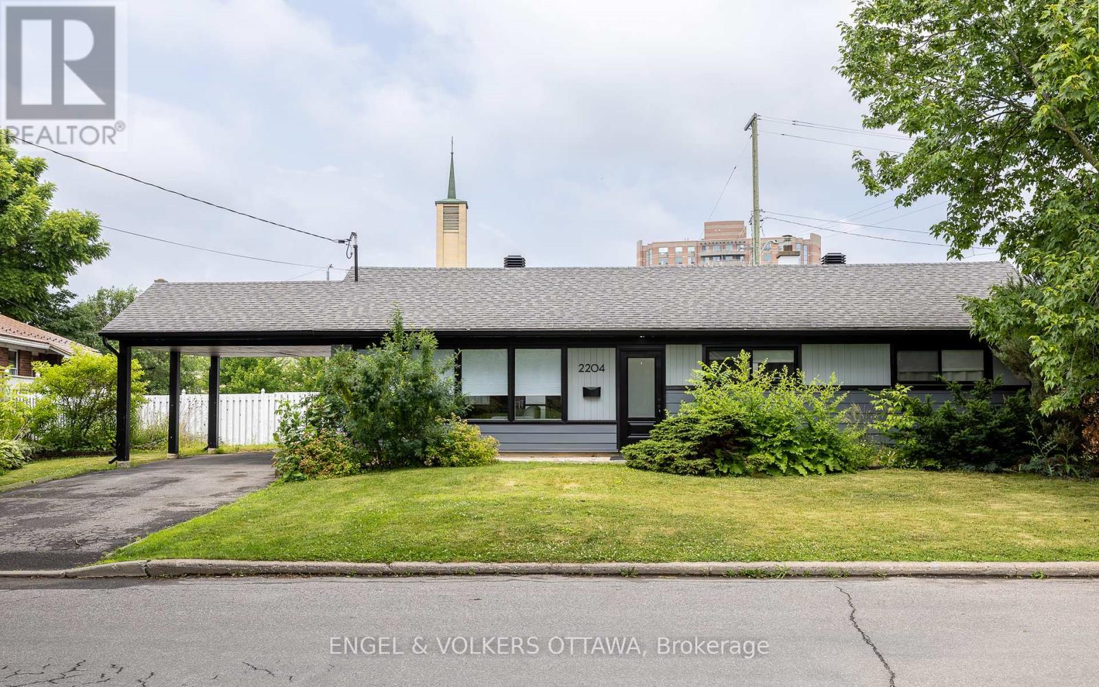 Property at 2204 UTAH STREET image 1
