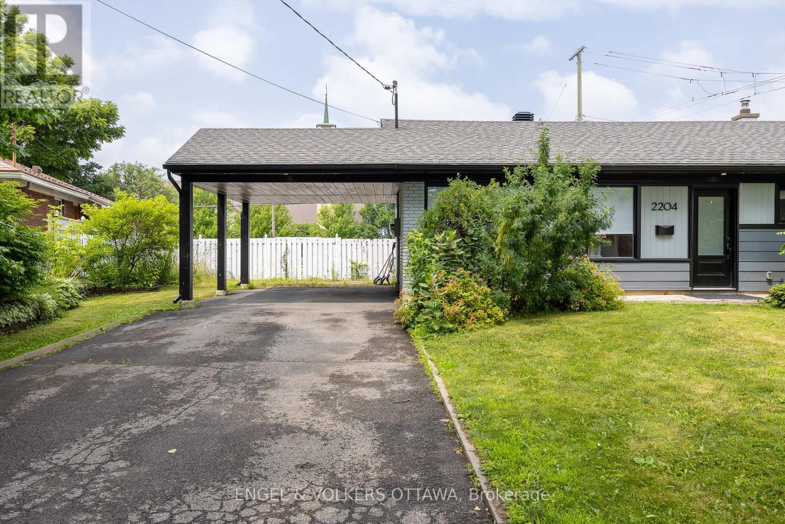 Property at 2204 UTAH STREET image 2