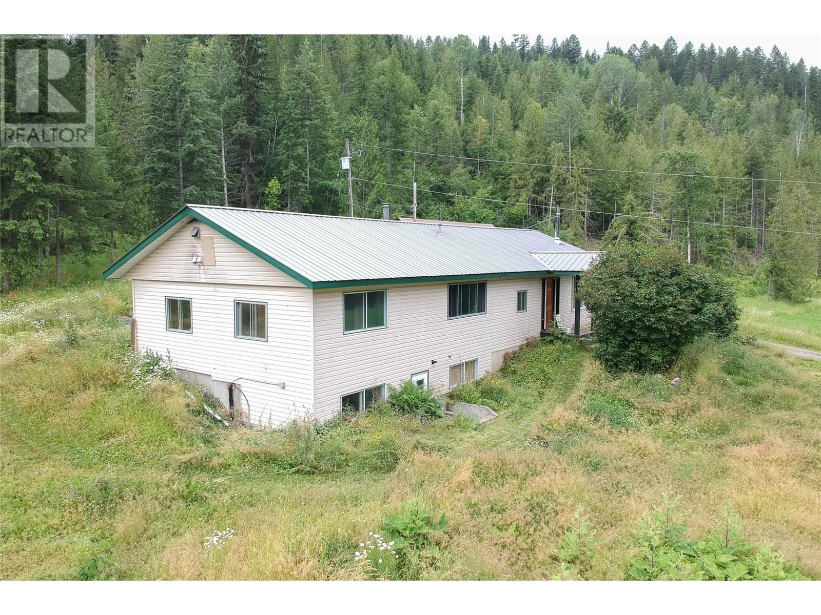 Property at 1538 Highway 6 image 2