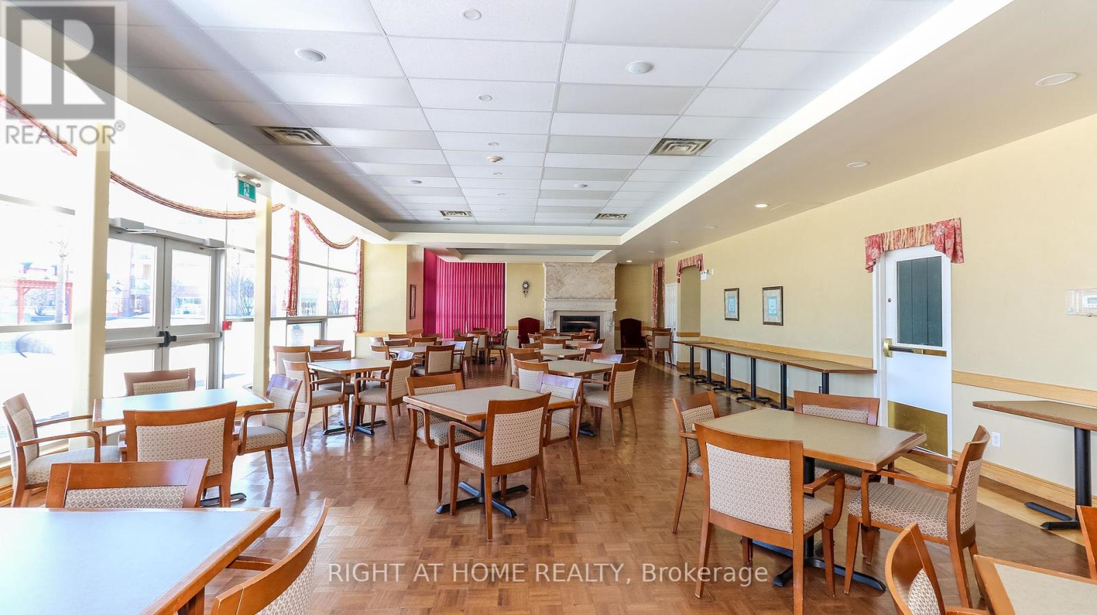 417 - 90 Dean Avenue, Barrie, Ontario  L4N 0M3 - Photo 4 - S8364164